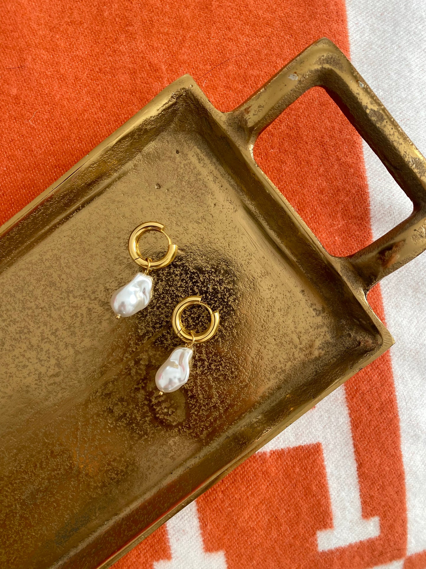 Pearl Baroque Drop Hoops