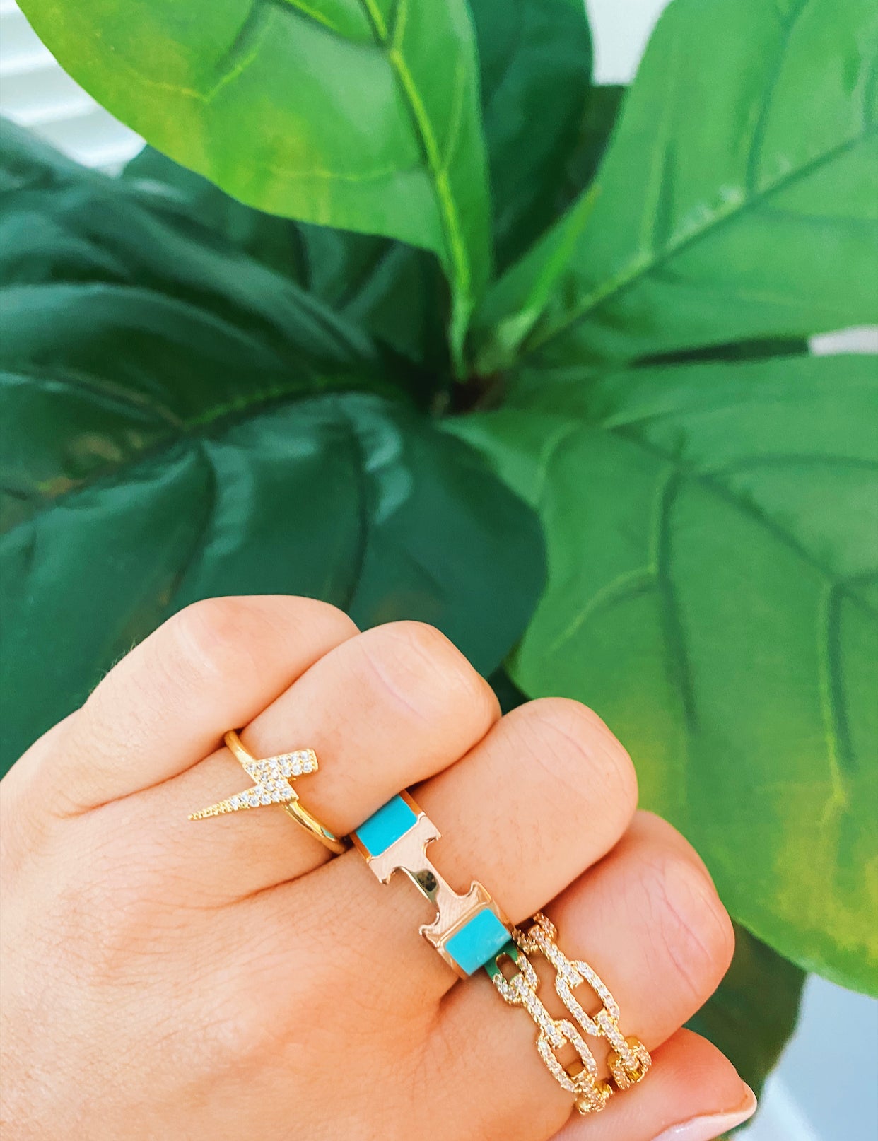 Blue H ring