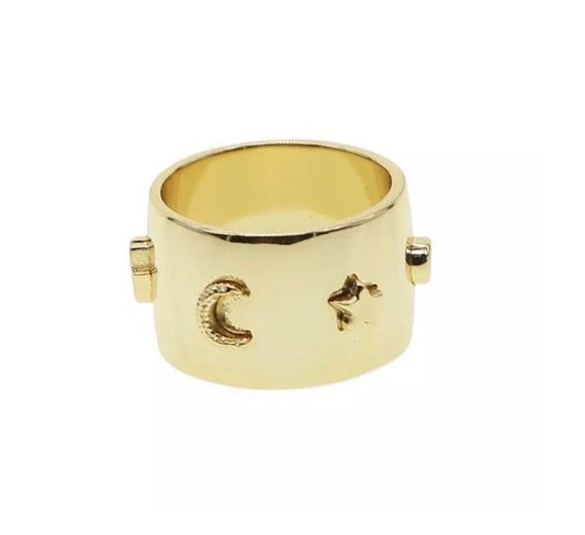 Gold cigar band ring
